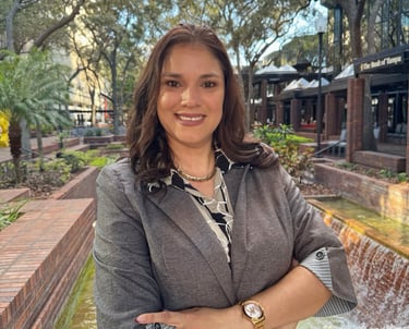 Yaneysi Lopez Realtor Headshot