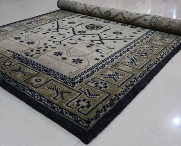 Persian Hanknotted Rug made of 100% Wool
