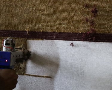 Handtufted carpet production onloom