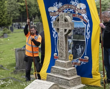 NUM banner