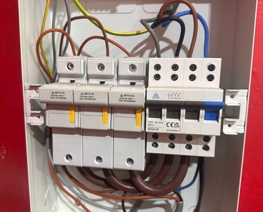 emergency electrician in solihull fixed fuse box