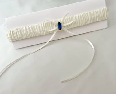 Šilkinis keliaraištis su mėlynu akcentu 