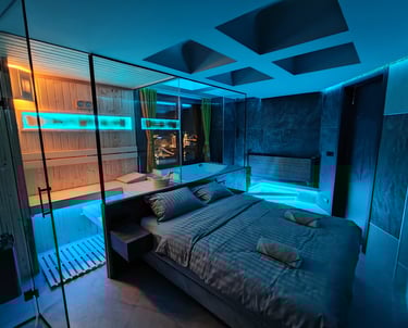 pentlux-luxury-apartment-skopje-bedroom-bathtub-sauna