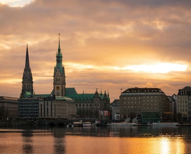 Elbe im Hintergrund Hamburg