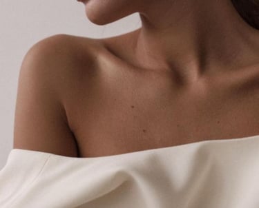 Neck lift procedure illustration from Macys Plastic Surgery Manchester.