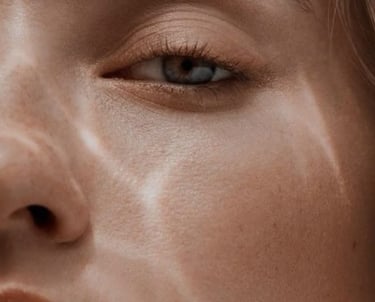 Eyelid surgery (blepharoplasty) explanation image from Macys Plastic Surgery.