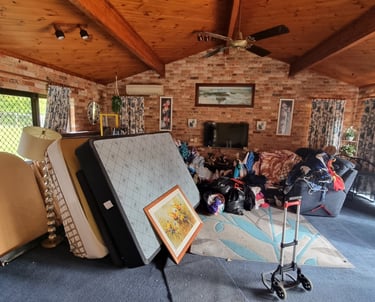 Warrawee house rubbish clearing