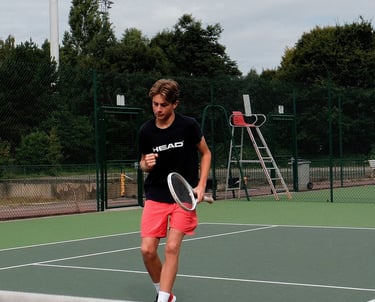 Grégoire Denis en compétition de tennis junior France