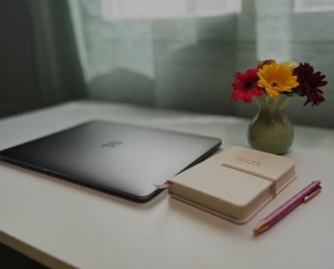 Gestión profesional de redes sociales con calendario de contenido