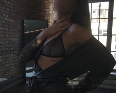 browsing Kolkata Escorts profiles, contacting the agency via phone or WhatsApp, confirming details, 