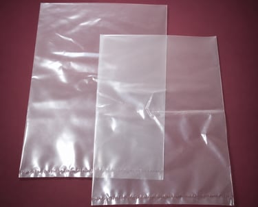 Transparent polypropylene bag with sealing feature for food cosmetic and product packaging applications