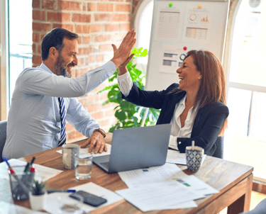 Réunion conseil et dirigeant PME à Chambéry, optimisation financière et stratégie en Savoie