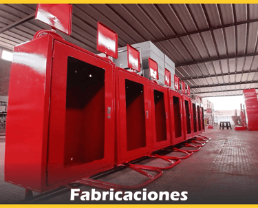 Línea de producción de gabinetes metálicos rojos para extintores fabricados por MD Extintores
