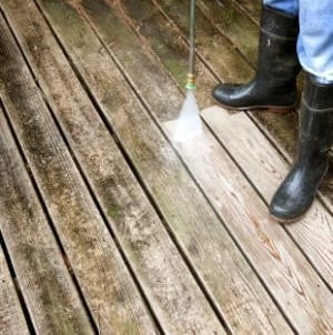 Eco-friendly exterior house washing and deck cleaning services in Toronto