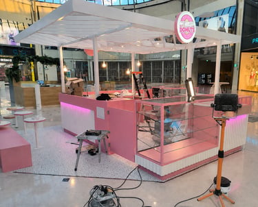 Aménagement d'un kiosque commercial pour centre commercial