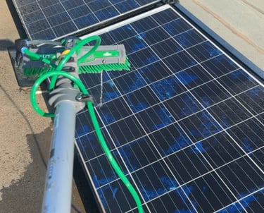 Nettoyage de panneaux solaires à Saint-Cyr-Sur-Mer