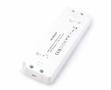 Fuente de alimentación 24V / 30W: modelo UF-30V24P con salida de corriente continua de 1.25A.