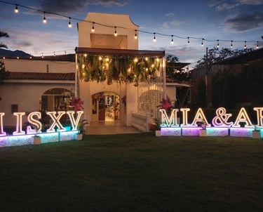 Letras iluminadas personalizadas para quinceañero y evento social, con iluminación multicolor RGB in
