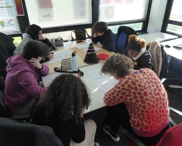 Groupe de personne en formation sur les émotions en entreprise