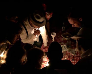 cluedo en vivo para grupos con personajes a interpretar