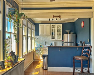 kitchen and sunroom 2123 rivermont apartments