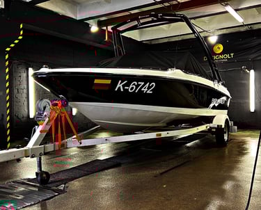  Lipdukų/reklamos gamyba, klijavimas Pavienių detalių kaip chromai, apdailos, langų apvadai, stogas,