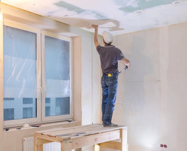 Renovierung einer Wohnung in Aachen – Streichen und Gestalten von Wänden und Decken