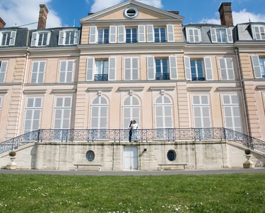 couple devant un chateau : image de damoz creatine