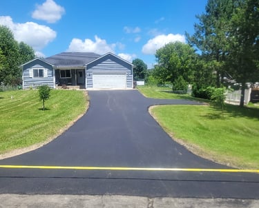asphalt-paving-for-residential-driveway.jpeg