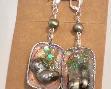 Earrings. Mixed media..UV resin, south sea pearls