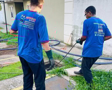 desentupimento da rede de esgoto