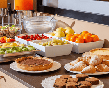 Colazione Hotel Italia, sbrisolona, dolci tipici, colazione salata, tenerina
