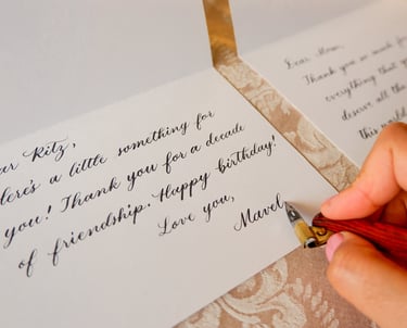 live calligraphy on cards using calligraphy nibs by Handwritten by Belle