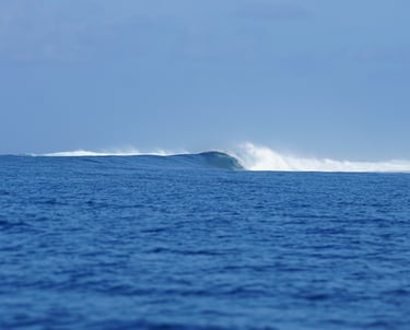 Consistent right-hander at Ombak Tidur surf break during mid tide
