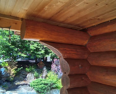 log repair and staining of Ladysmith log home