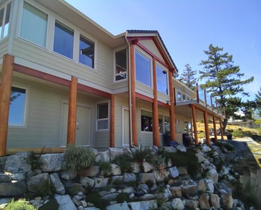 stunning home in Nanoose Bay with log beams