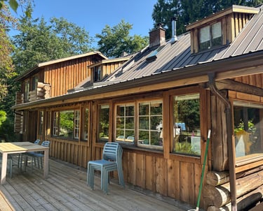 Log home in Courtenay on Vancouver Island being restored by Embassy Restorations 