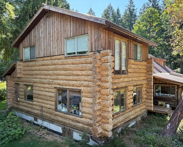 Log home in Courtenay on Vancouver Island being restored by Embassy Restorations 