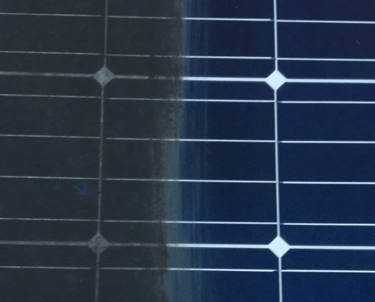 "Nettoya panneau photovoltaïque par DG Services avec balayeuse autonome, élimination des dépôt salté