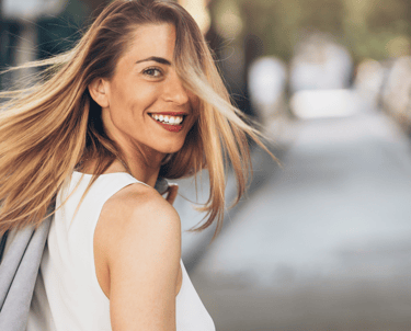 mujer felicidad trabajo