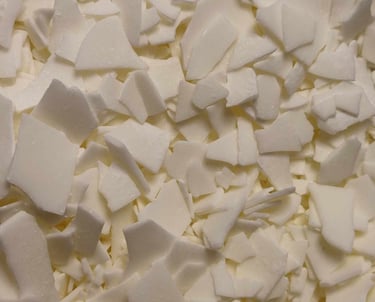 Une photo de ma cire de soja en paillette, cire blanche/ocre