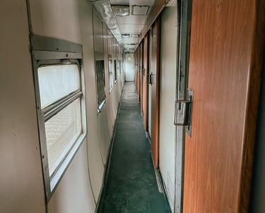 Train between Multan and Lahore