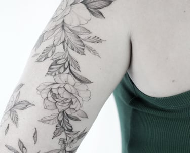 Fineline floral tattoo