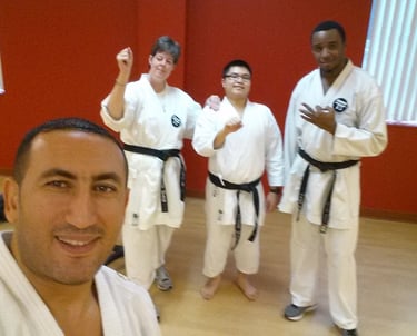 équipe des entraîneurs ADAMA Honbu Dojo