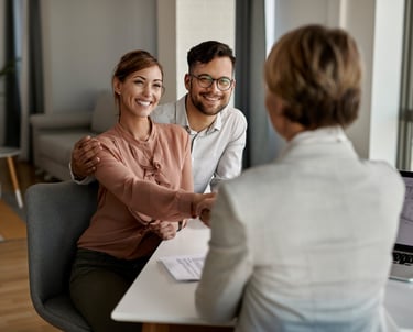 Asesoría profesional durante todo el proceso de construcción, desde la conceptualización hasta la fi