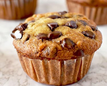 muffins aveia e banana com chocolate