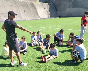 El head coach de Venados Salvajes dando instrucciones