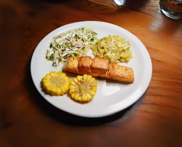 Servicio de mesa en Restaurante Yeya, atención personalizada en El Tránsito, restaurante con servici