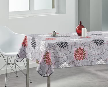table avec une nappe au motif fleurs rouge et noir