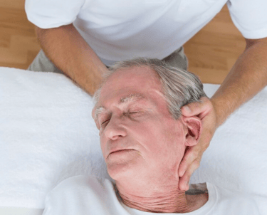 Trattamento anziano della cervicale